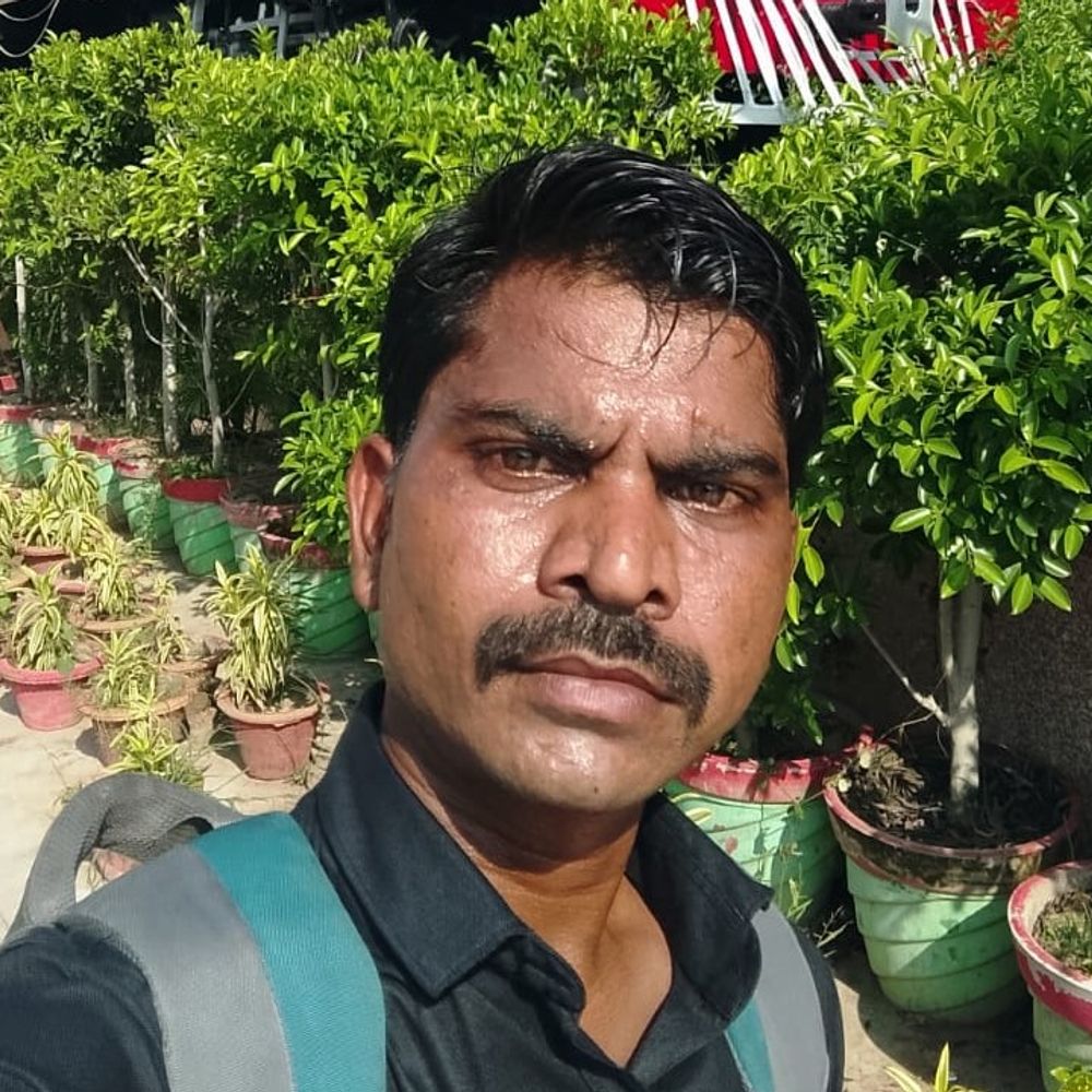 एटा में युवक ने घर में फांसी लगाकर की आत्महत्या:कमरे में फंदे से लटका मिला शव, पत्नी के मायके से न लौटने पर उठाया कदम