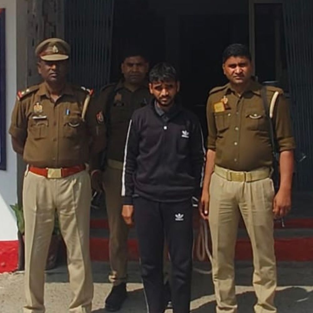 पुलिस ने दो भाइयों के हत्यारोपी को रिमांड पर लिया:घटनास्थल से साक्ष्य जुटाए, 50 हजार के इनामी ने वकील की ड्रेस में किया था सरेंडर