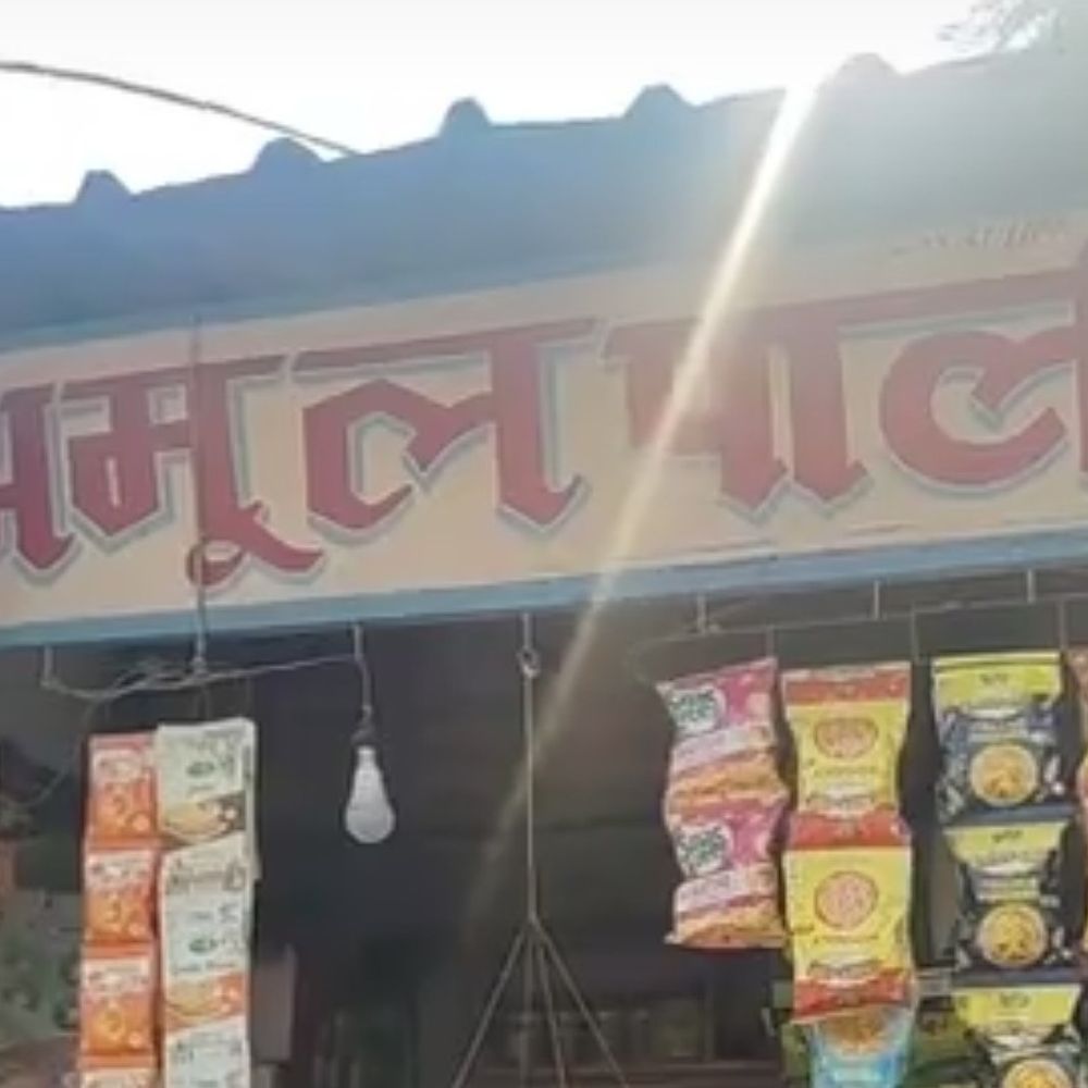 जलालपुर में अमूल पार्लर में चोरी का मामला:एक सप्ताह बाद भी पुलिस नहीं कर सकी खुलासा