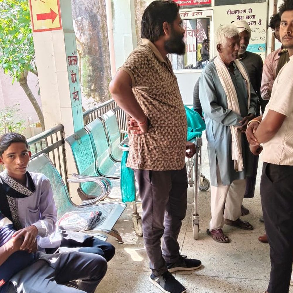 जौनपुर में सड़क हादसे में दर्जी की मौत:तेज रफ्तार कार ने साइकिल को टक्कर मारी, अस्पताल पहुंचने से पहले गई जान