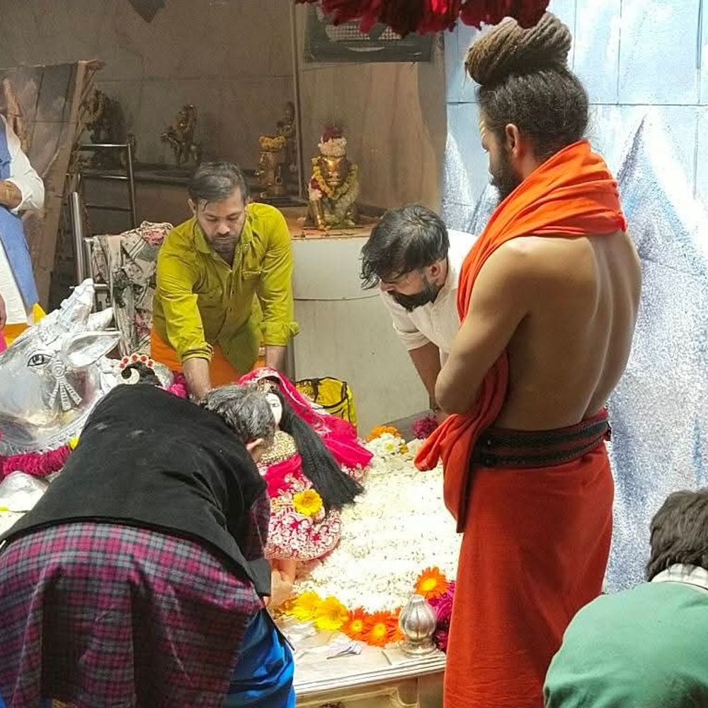 भक्ति का दिव्य लोक:कानपुर के आनंदेश्वर धाम में दिखा कैलाश का नजारा, बर्फीले बाबा के रिसेप्शन पर श्रद्धा का सैलाब उमड़ा