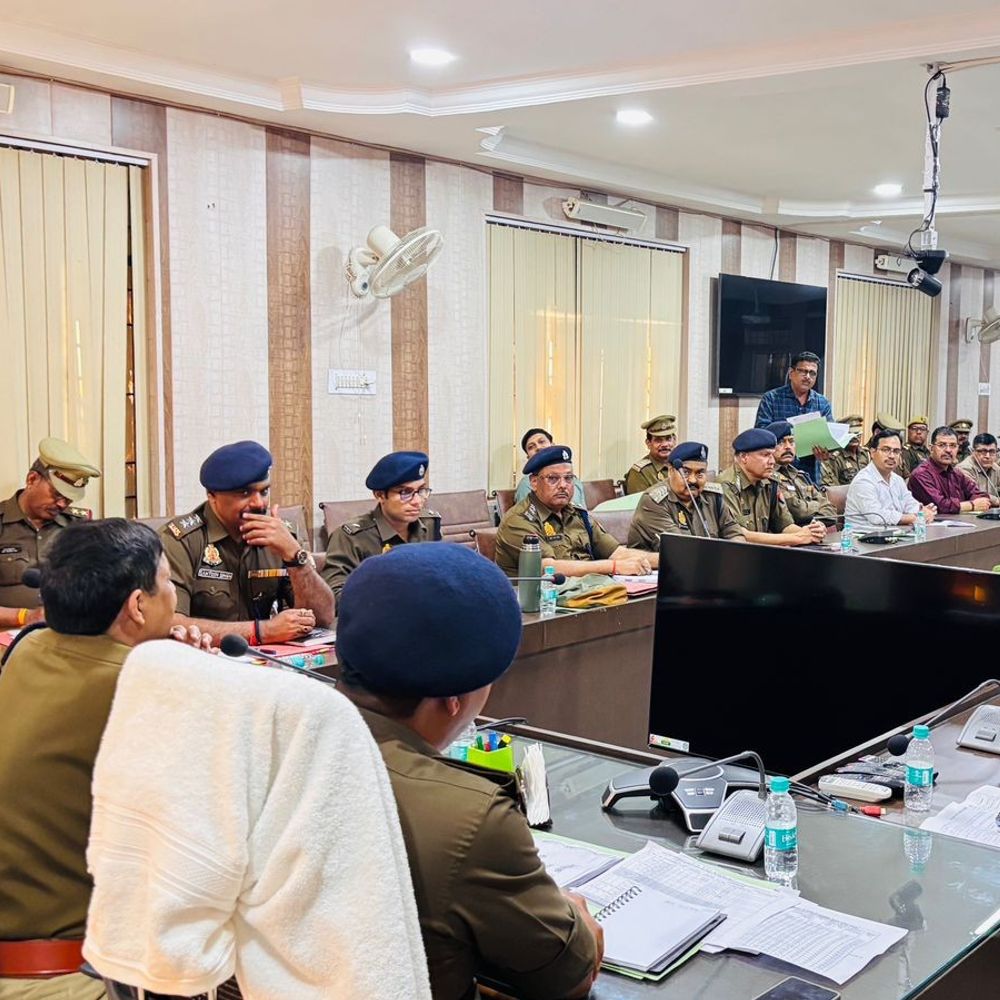 उन्नाव में मासिक अपराध की समीक्षा:SSP ने कानून-व्यवस्था और लंबित विवेचनाओं पर दिए निर्देश, बोले लापरवाही हुई तो कार्यवाही होगी