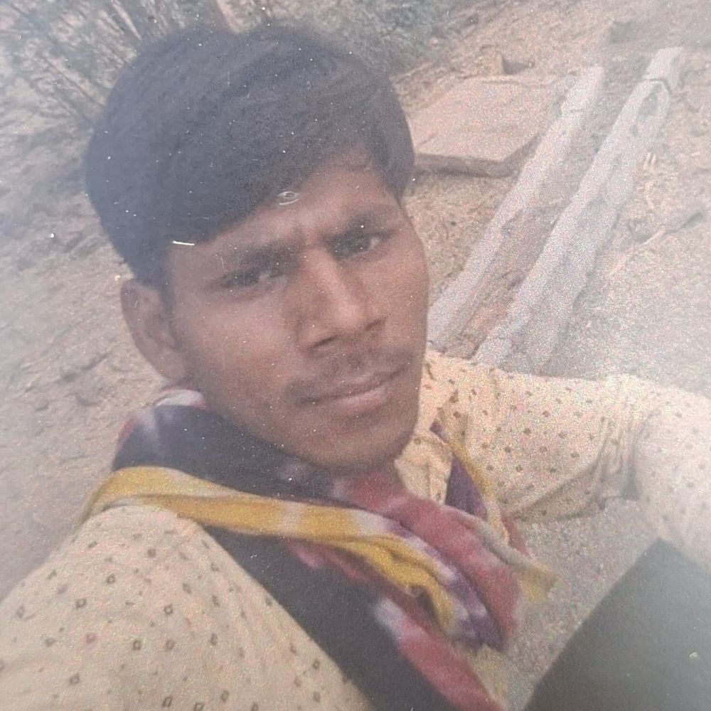 बुंदेलखंड एक्सप्रेसवे पर वाहन ने बाइक को मारी टक्कर:युवक की मौत, चचेरा भाई गंभीर रूप से घायल