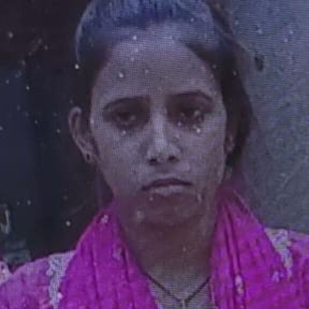 सीतापुर में विवाहिता का संदिग्ध परिस्थितियों में शव मिला:दहेज के लिए पति समेत 4 पर हत्या का आरोप, 1 साल पहले हुई थी शादी