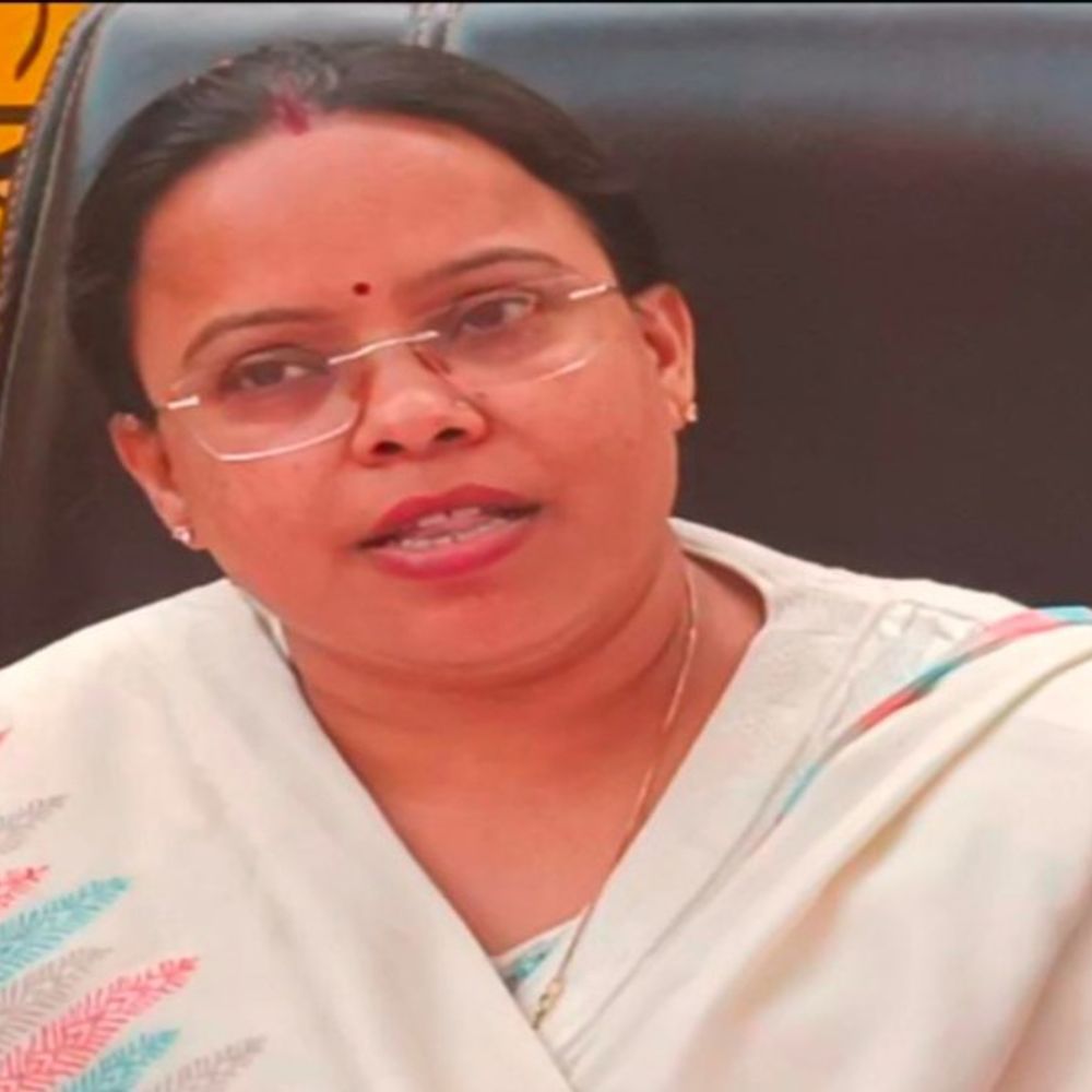 शाहजहांपुर में 7668 रसोइयों को मानदेय जारी:जनवरी का वेतन और साड़ी के लिए 500 रुपये सीधे खातों में भेजे गए