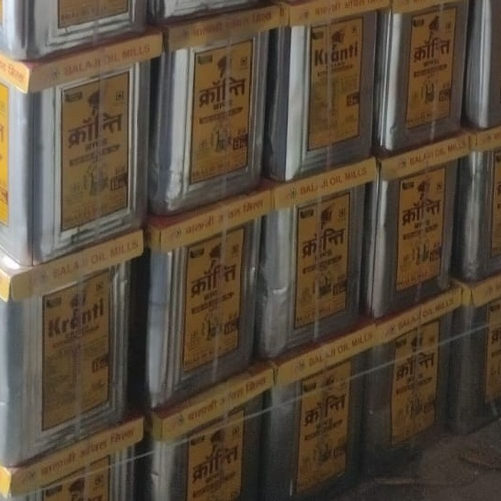 अयोध्या में मिलावटी खाद्य सामग्री जब्त:होली से पहले खाद्य सुरक्षा विभाग की 9.17 लाख की कार्रवाई