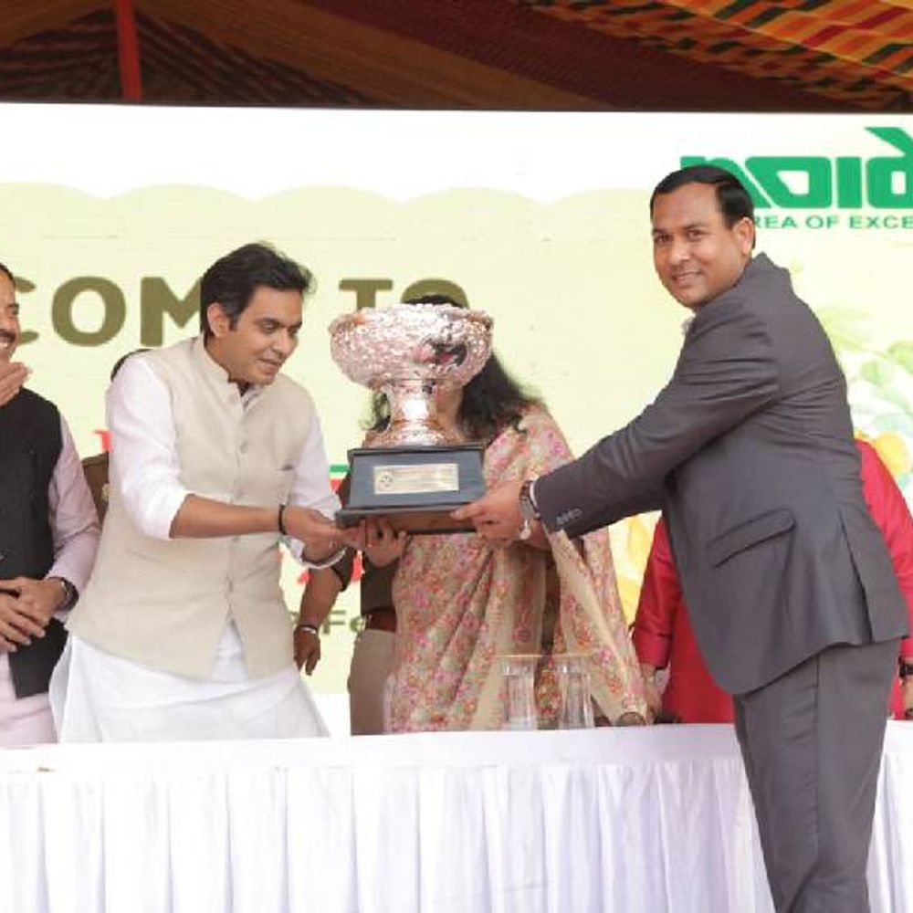 नोएडा का 38वां फ्लावर शो समाप्त:5 लाख लोग पहुंचे, चेयरमैन रोलिंग ट्राफी उत्तर रेलवे को मिली, अगले साल की थीम 'साल्विया'