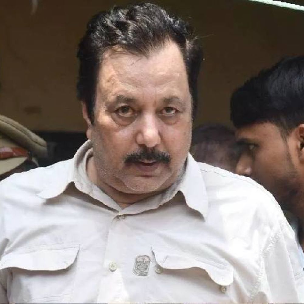 अखिलेश दुबे की सुप्रीम कोर्ट से सशर्त जमानत मंजूर:जांच पूरी होने तक कानपुर की सीमा में प्रवेश नहीं करेंगे, BJP नेता ने कराई थी FIR