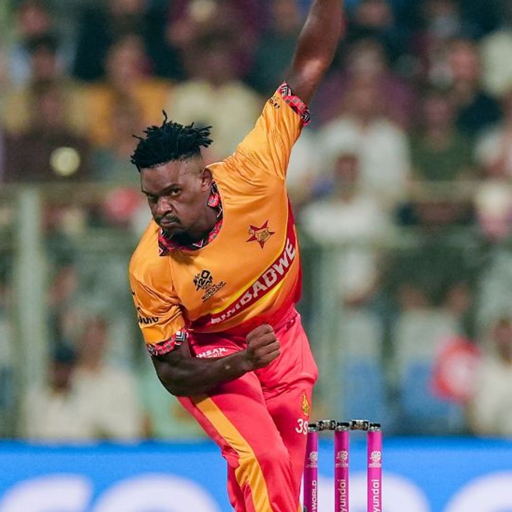 टी-20 वर्ल्डकप- वेस्टइंडीज ने 17 रन पर पहला विकेट गंवाया:जिम्बाब्वे के रिचर्ड नगारवा ने ब्रैंडन किंग को पवेलियन भेजा, हेटमायर का कैच ड्रॉप