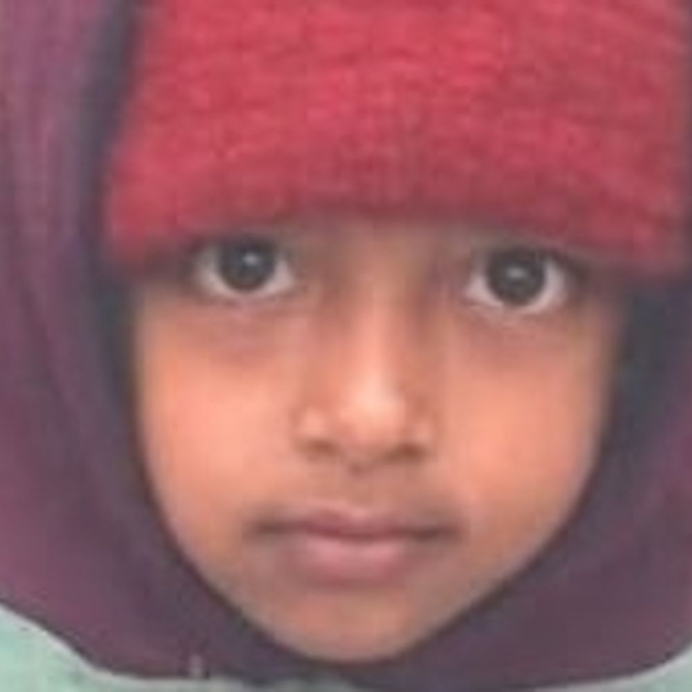 कुशीनगर में तिलक समारोह में गए बच्चे का शव मिला:16 घंटों से लापता था, आयोजन स्थल से 100 मीटर की दूरी पर मिली लाश; मां बोली- हत्या की गई