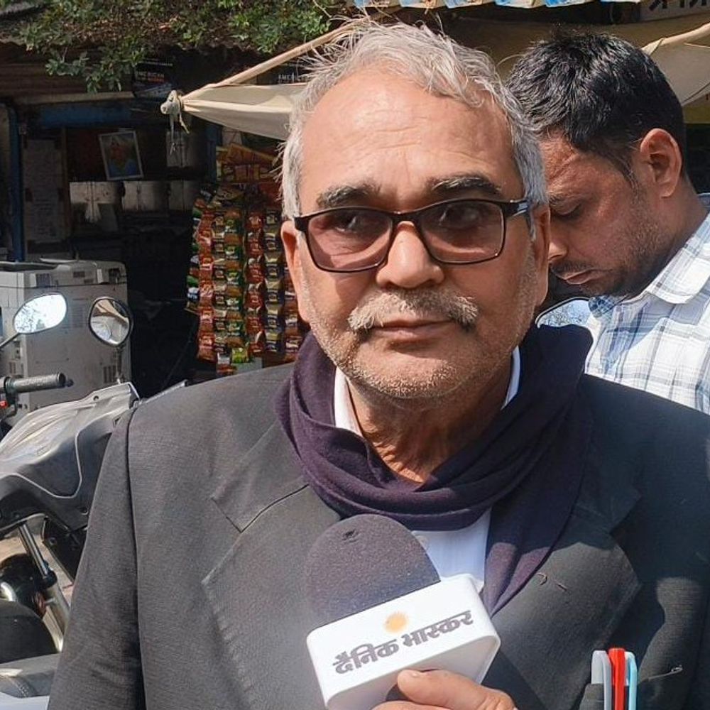 मस्जिद में नमाज न पढ़ने पर वकील पर हमला:चेंबर में घुसकर मारपीट, मौलाना समेत 50 लोगों पर FIR दर्ज