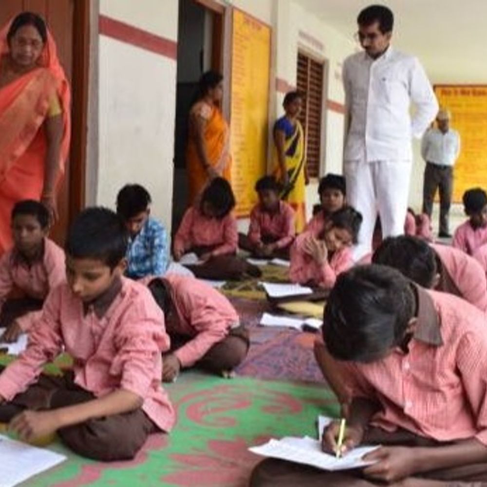 यूपी की बड़ी खबरें:बेसिक स्कूलों में वार्षिक परीक्षा 16 से 20 अप्रैल तक, कक्षा- 1 की परीक्षा मौखिक होगी