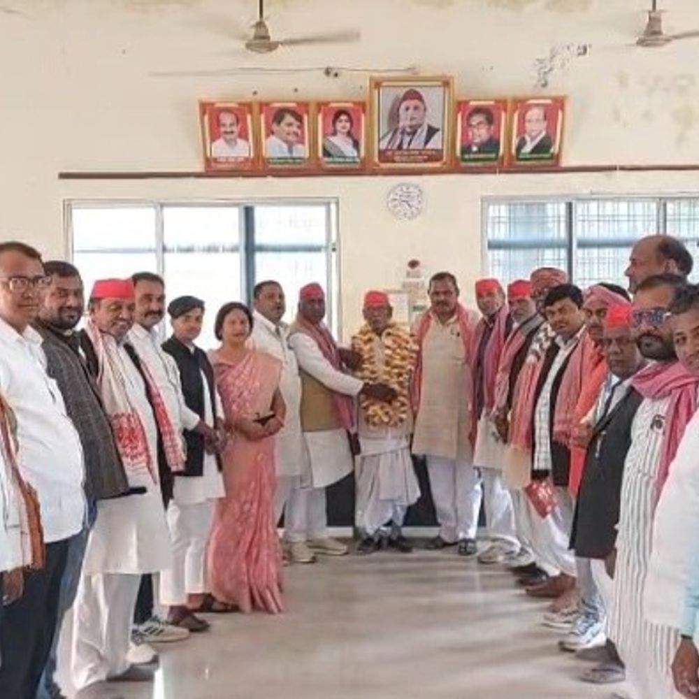 पंचलाल सरोज समाजवादी शिक्षक महासभा के राष्ट्रीय सचिव बने:अखिलेश यादव के निर्देश पर हुई नियुक्ति, जिला कार्यालय पर स्वागत