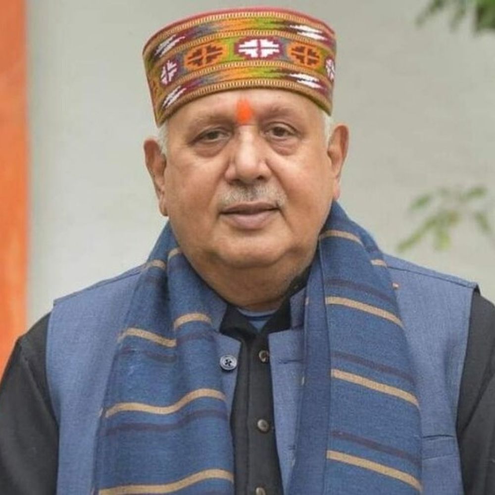 देवरिया में 4मजदूरों के परिजनों को 2-2 लाख की मदद:पनकी फैक्ट्री में तीन महीने पहले दम घुटने से हुई थी चारों की मौत