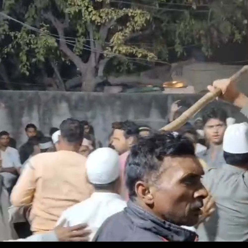 बुलंदशहर में डीजे बजाने पर दो समुदाय भिड़े:कुंआ पूजन के दौरान तेज आवाज में डीजे बजाने पर आपत्ति, 50 लोगों पर FIR दर्ज