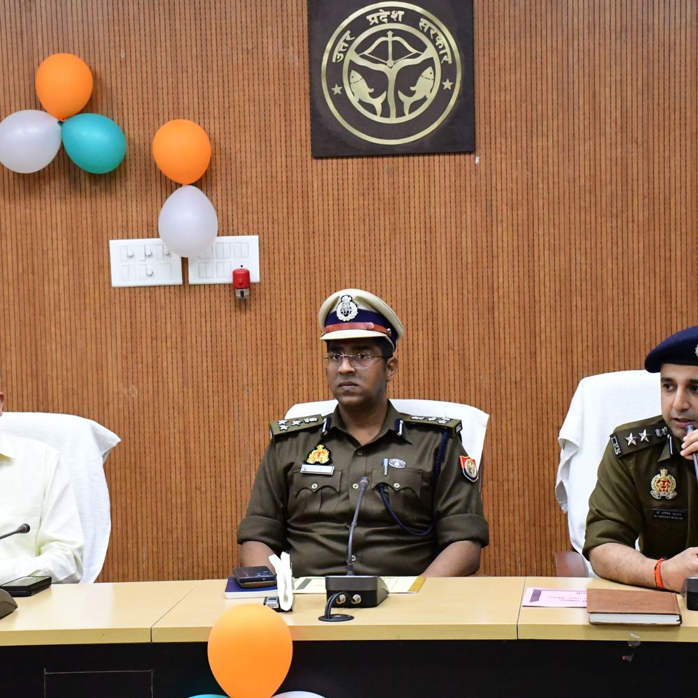 डीआईजी की अध्यक्षता में पीस कमेटी बैठक:होली-रमजान-ईद पुरानी परंपराओं के अनुसार त्योहार मनाने के निर्देश दिए