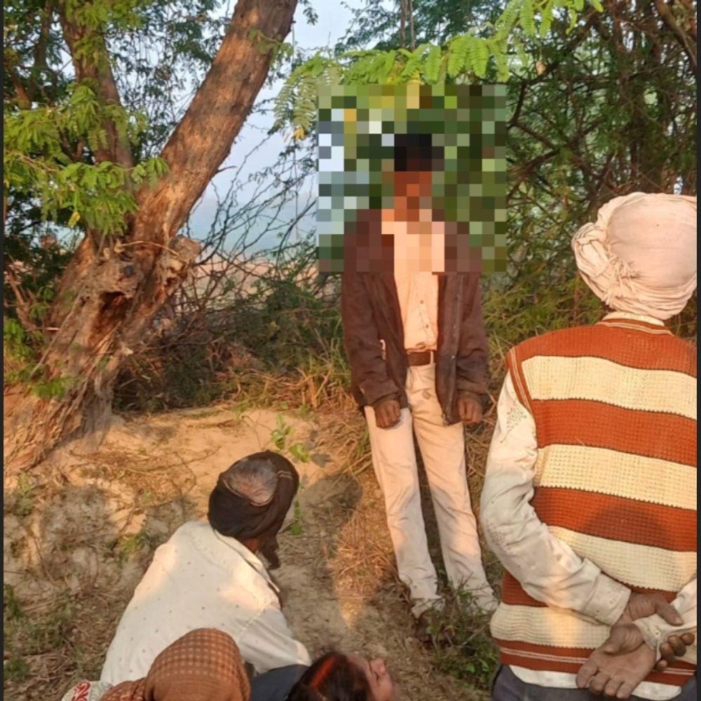 उन्नाव के नंदौली गांव में युवक ने की आत्महत्या:पेड़ से लटकता मिला शव, जांच में जुटी पुलिस