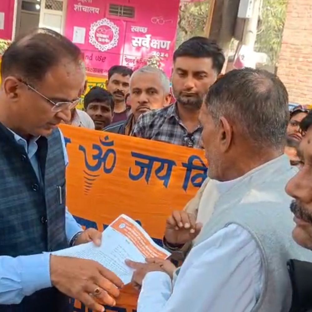 भारतीय किसान संघ का कलेक्ट्रेट पर धरना प्रदर्शन:अंडरपास की मांग पर सड़क परिवहन मंत्री, CM को ज्ञापन भेजा