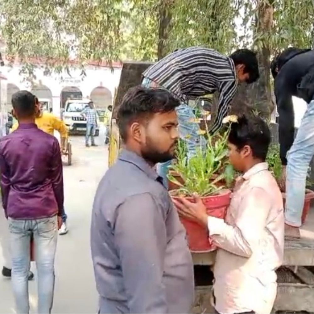 मंडलायुक्त के दौरे से पहले कलेक्ट्रेट परिसर में तैयारियां तेज:रंग-रोगन और साफ-सफाई का हो रहा काम, अधिकारी ले रहे व्यवस्थाओं का जायजा