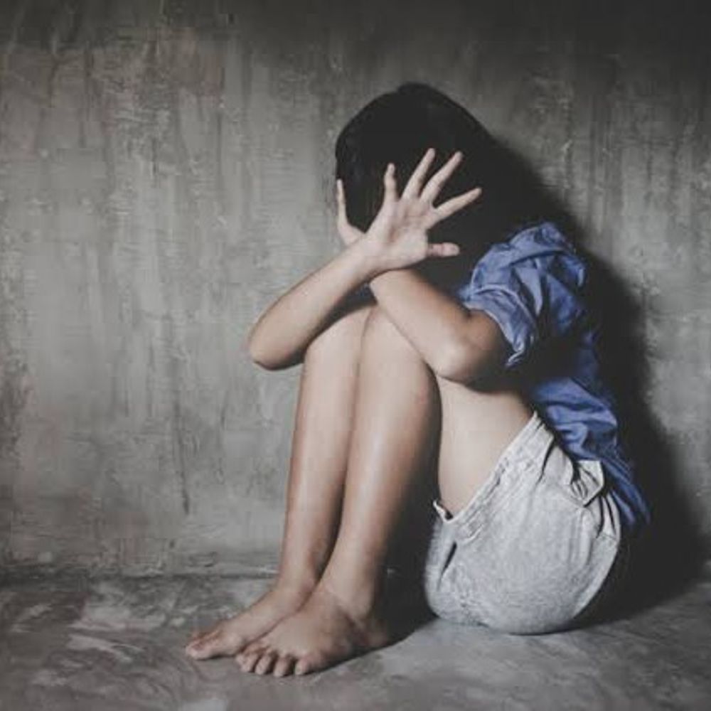 गोंडा में नाबालिग ने बच्ची को दिया जन्म दिया:कॉल सेंटर संचालक पर रेप का आरोप, कोतवाली में पिता ने की शिकायत