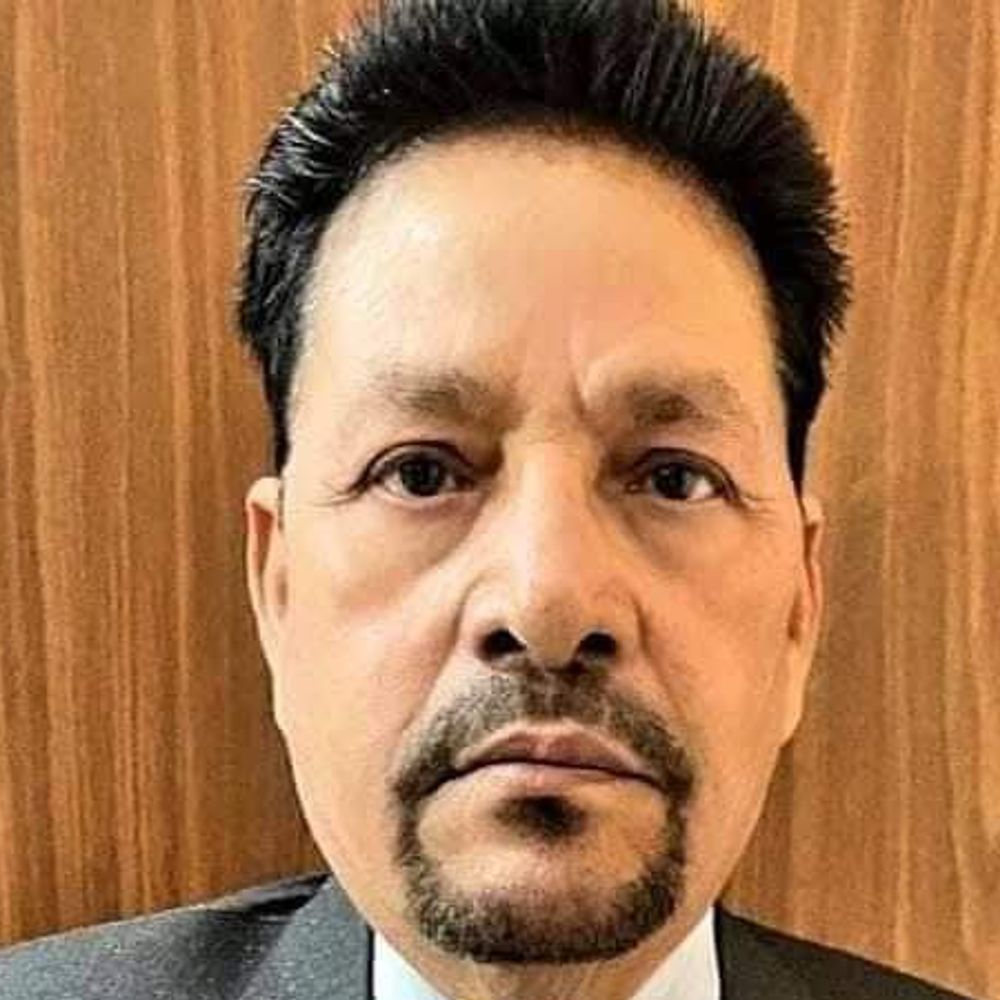 डॉ. अशोक पाण्डेय 'गुलशन' को इंटरनेशनल पीस अवार्ड:तमिलनाडु की संस्था ने किया सम्मानित, लिम्का बुक में भी दर्ज है नाम