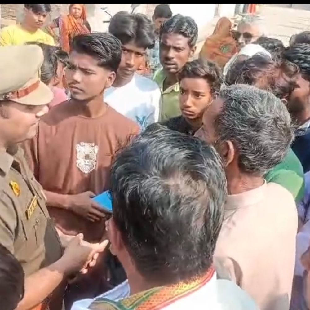 लखीमपुर खीरी हत्याकांड के चारों आरोपी गिरफ्तार:परिजनों ने किया अंतिम संस्कार, पुरानी रंजिश में बांके से काटकर हुई थी हत्या