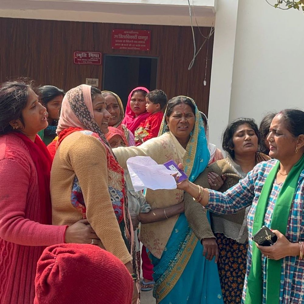 नदी में कूदे युवक का अब तक पता नहीं चला:बिजनौर में परिजनों ने जल्द तलाश की मांग की, पीएसी-गोताखोर जुटे