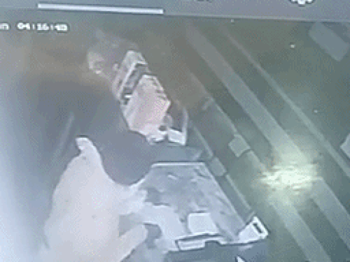 चंडीगढ़ में कबाड़ी की दुकान में 5वीं बार सेंध:  एक महीने में 8 वारदातें, 50 किलो तांबे की तारें चोरी, CCTV में कैद आरोपी – Chandigarh News