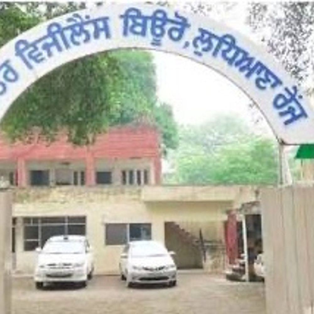 लुधियाना में रिश्वत लेते पुलिस कर्मी गिरफ्तार:  केस निपटाने के नाम 15 हजार रुपए ले रहा था, कचहरी परिसर से रंगेहाथ विजिलेंस ने पकड़ा – Ludhiana News