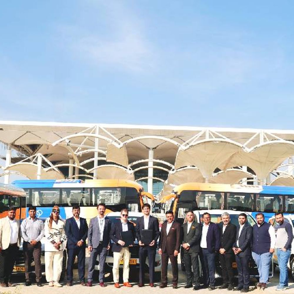 नोएडा इंटरनेशनल एयरपोर्ट ने चुना मोबिलिटी पार्टनर:MANN FLEET को बनाया अपना पार्टनर, यात्रियों को मिलेंगी आसान ट्रांसपोर्ट सेवाएं