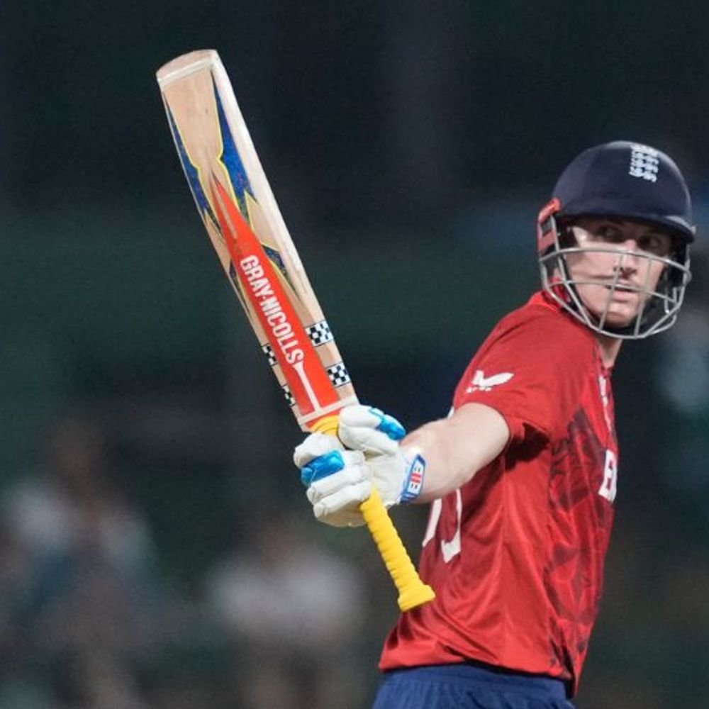 टी-20 वर्ल्डकप- इंग्लैंड को 7 बॉल पर 4 रन चाहिए:पाकिस्तान को 3 विकेट की जरूरत, हैरी ब्रूक 100 रन बनाकर आउट