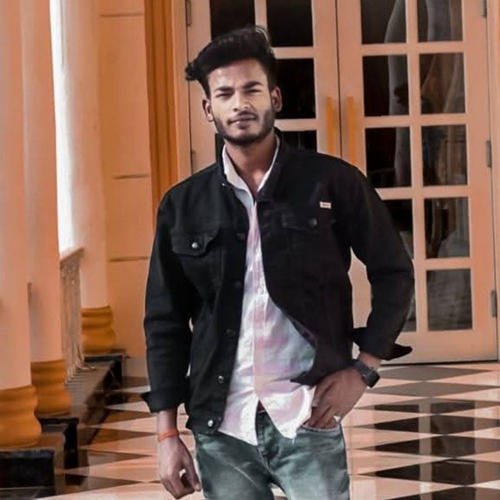 फर्रुखाबाद में गंगा में डूबे युवक का शव बरामद:20 घंटे बाद गोताखोरों ने निकाला; अंतिम संस्कार में शामिल होने गया था