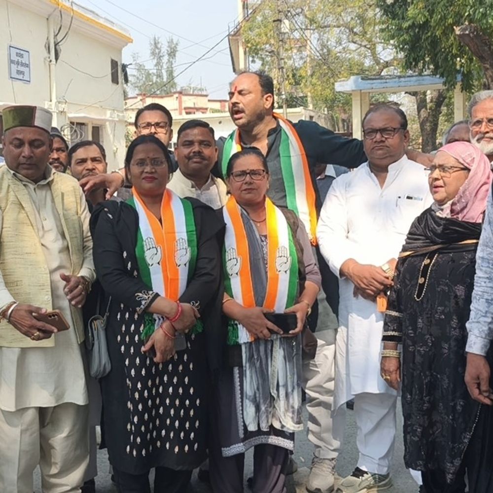 सहारनपुर में शंकराचार्य के समर्थन में कांग्रेस का प्रदर्शन:संत समाज को प्रताड़ित करने का आरोप, FIR वापस लेने और निष्पक्ष जांच की मांग