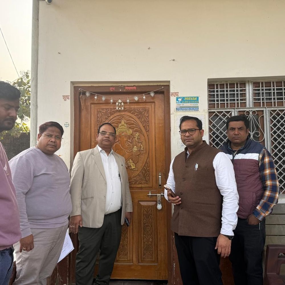 बिना डिग्री एलोपैथिक इलाज, दो पर FIR:बलरामपुर में स्वास्थ्य विभाग की छापेमारी में हुआ खुलासा