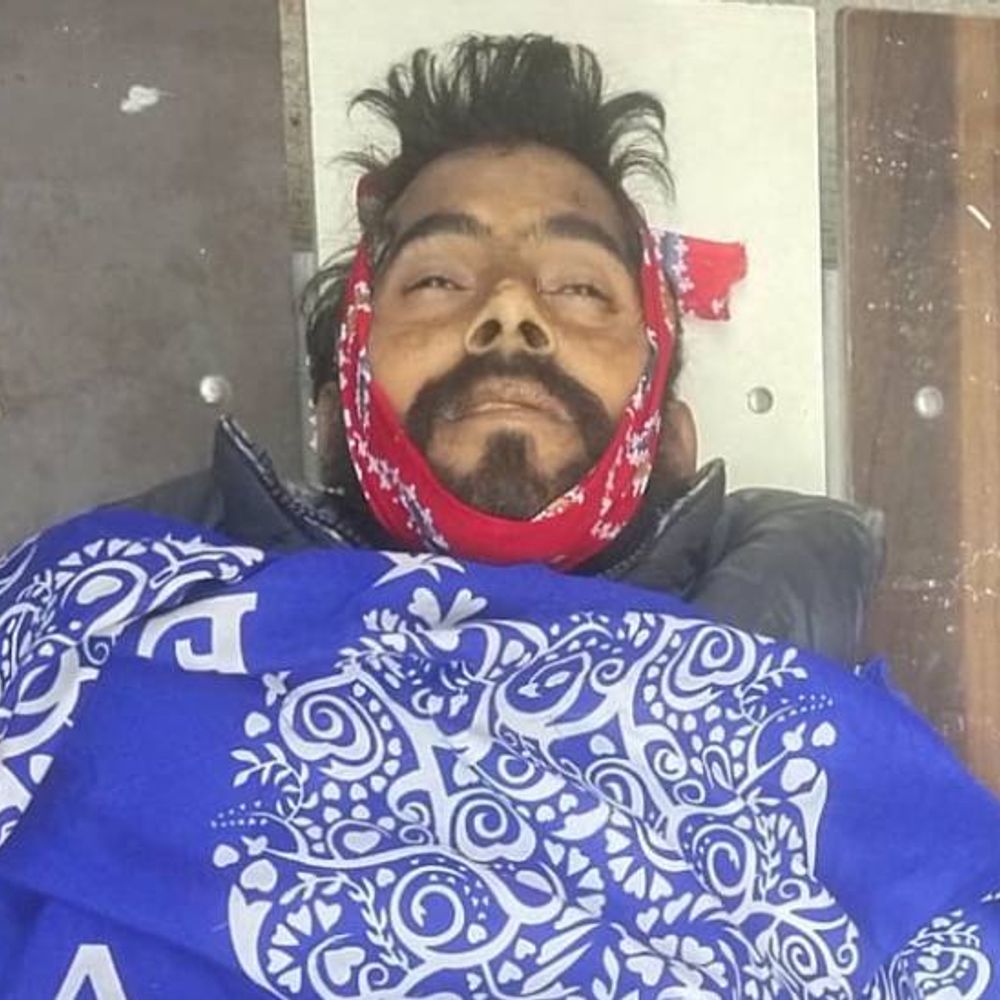 15 घंटे से लापता युवक का शव लिसाड़ीगेट में मिला:व्हाट्सएप ग्रुपों पर डाले गए फोटो से परिजनों ने की पहचान, नहीं कराया पोस्टमार्टम