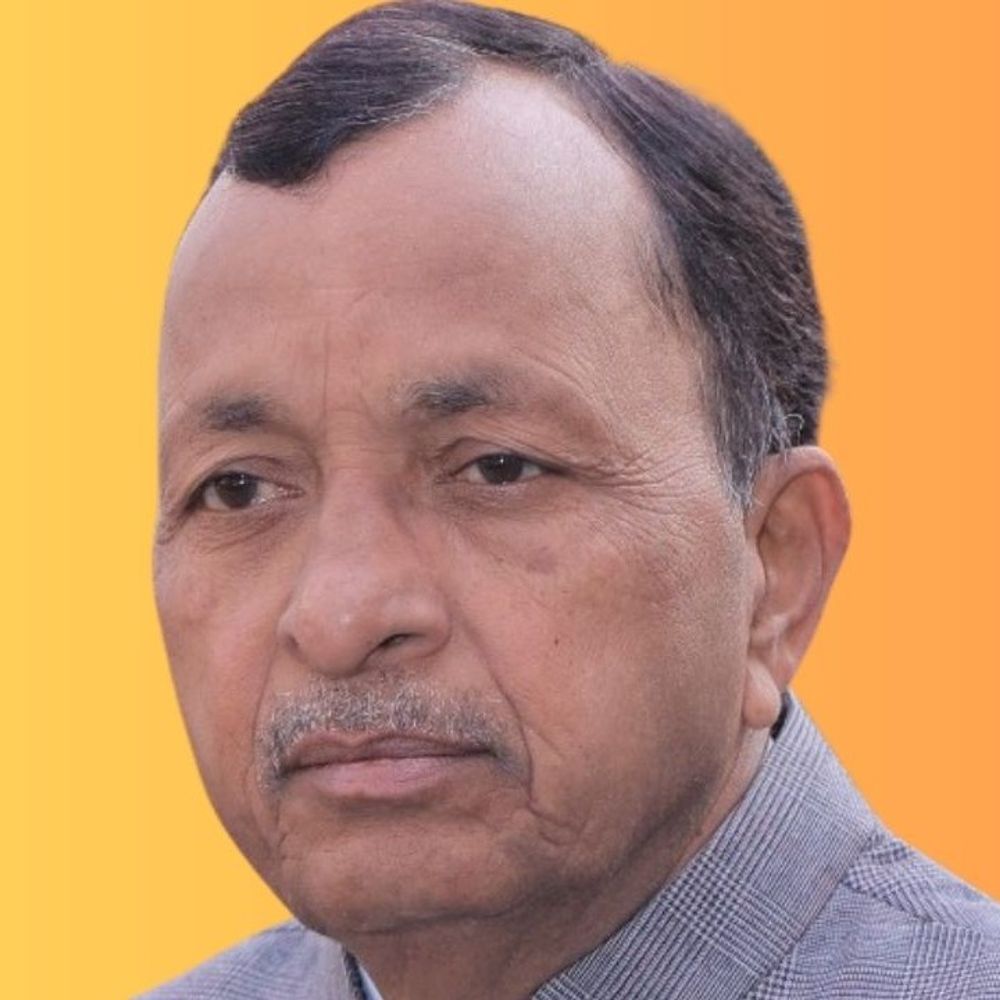 इटावा DPRO का रिश्वत लेने का VIDEO:जांच में दोषी पाए जाने पर भी कार्रवाई नहीं, भाजपा नेता ने सीएम को लिखा पत्र