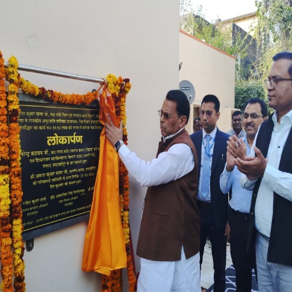 शाहजहांपुर में मंत्री ने सपा पर साधा निशाना:कहा- शंकराचार्य पर लाठी चलाने वाले योगी सरकार पर सवाल नहीं उठा सकते