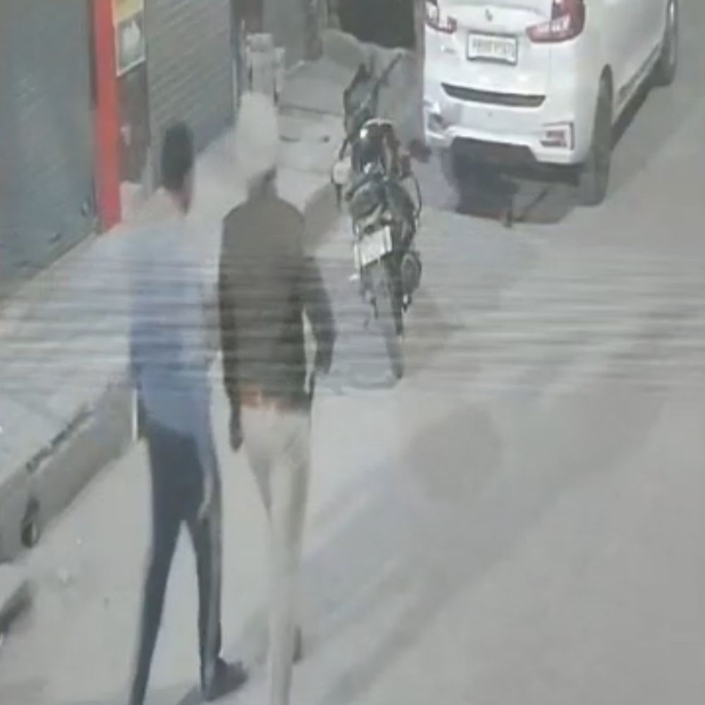 मेरठ के तांत्रिक पर ₹3 करोड़ की ठगी का आरोप:पंजाब पुलिस ने की छापेमारी, आरोपी फरार; पिता को हिरासत में लिया