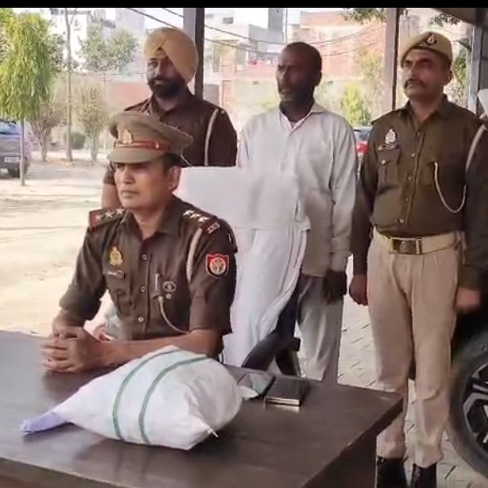 मुजफ्फरनगर में गांजा तस्कर अफजाल उर्फ कालू गिरफ्तार:पुलिस ने 2 किलो गांजा बरामद किया, अवैध तमंचा भी किया जब्त