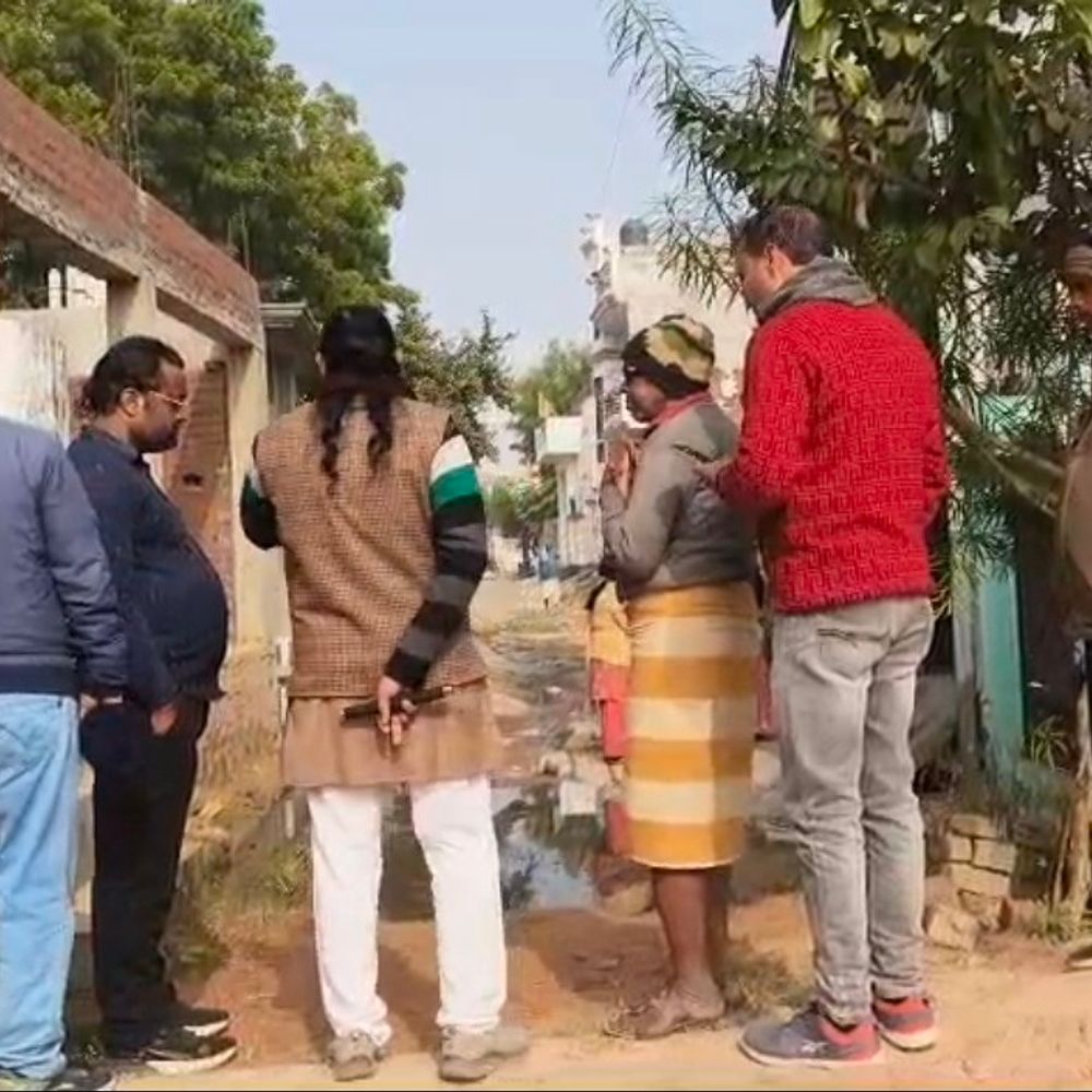 रायबरेली में जलभराव से लोग परेशान:एक साल से गंदगी, नगर पालिका पर लापरवाही का आरोप