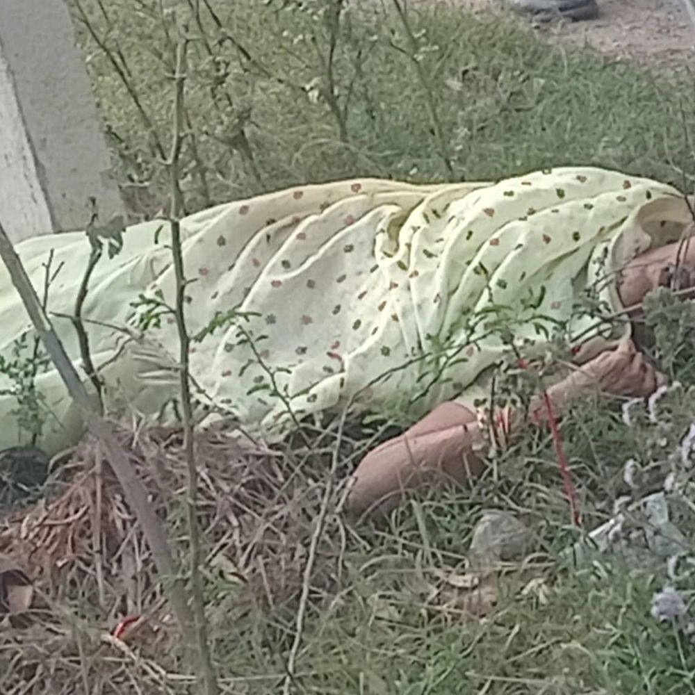 उन्नाव में डंपर ने ई-रिक्शा को मारी टक्कर:दो महिलाओं की मौत, हादसे में चार लोग घायल