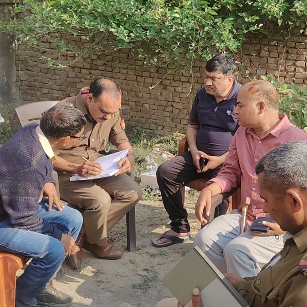 कन्नौज में शिक्षक के घर 50 लाख के जेवर चोरी:शादी में गया था परिवार, चोरों ने ताला तोड़कर मकान खंगाल डाला