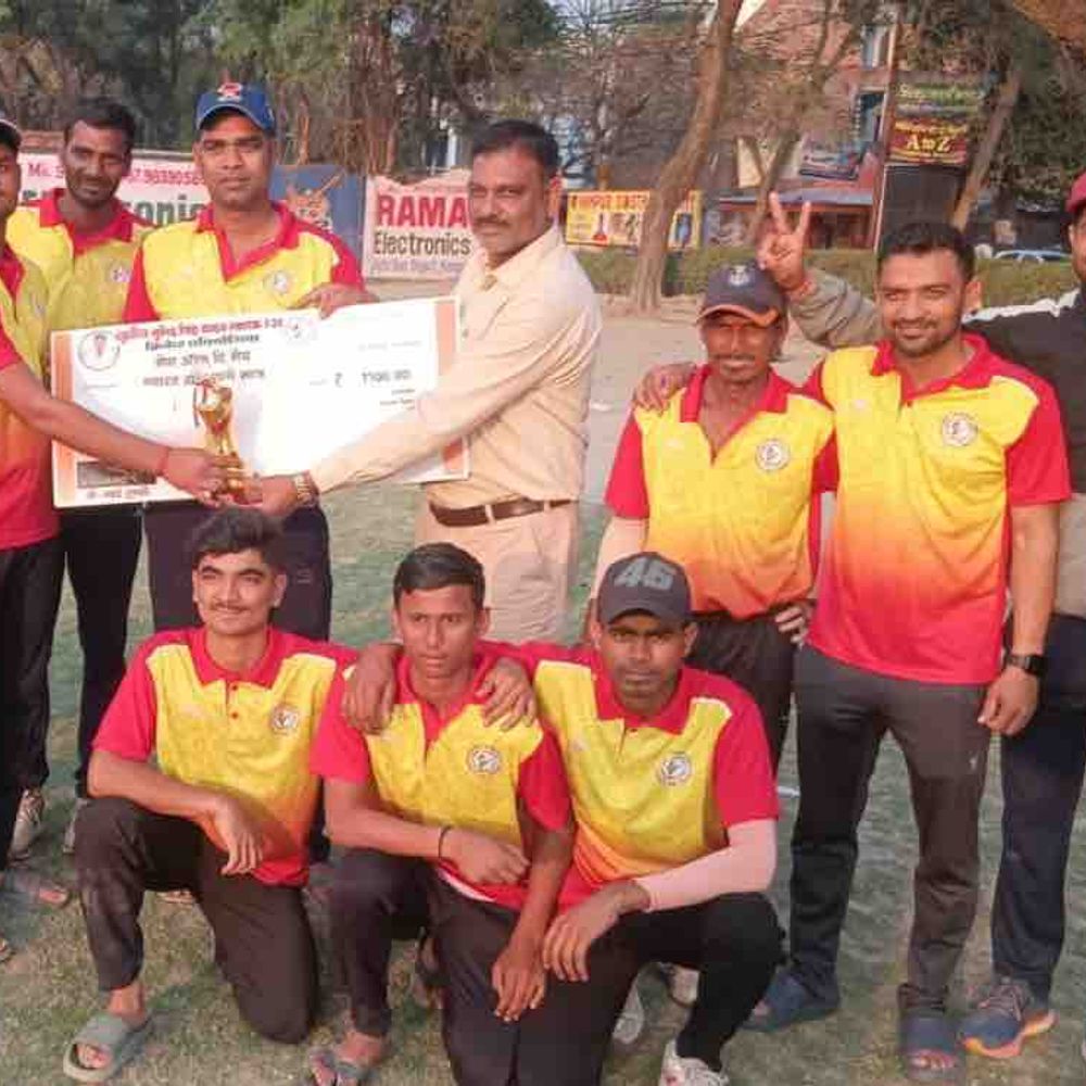 केडीएमए और कानपुर क्रिकेटर्स फाइनल में:सुधांशु व ध्रुव की शानदार पारियों से मिली जीत, सुधांशु चौरसिया बने प्लेयर ऑफ द मैच