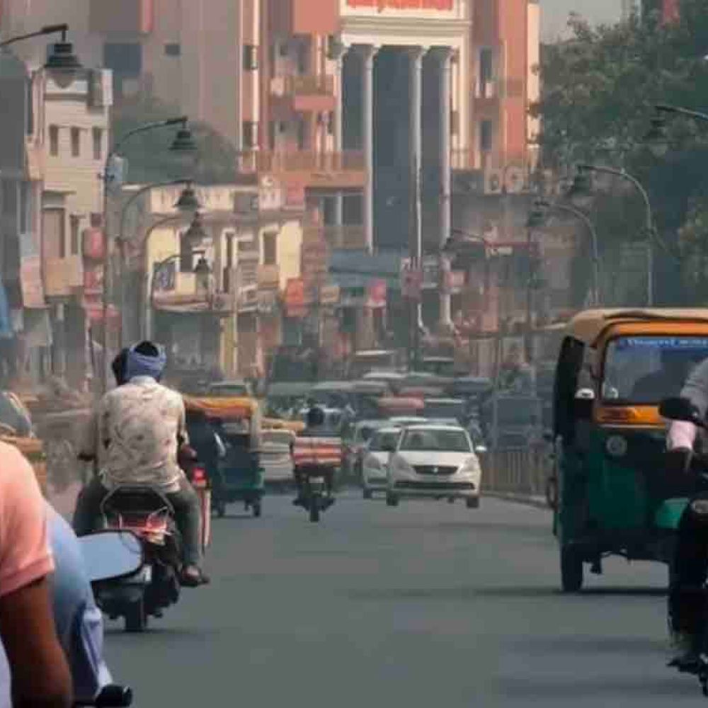 गोरखपुर में तेज धूप से लगातार बढ़ रहा तापमान:मार्च की शुरुआत में 35 डिग्री सेल्सियस तक पहुंचने का अनुमान