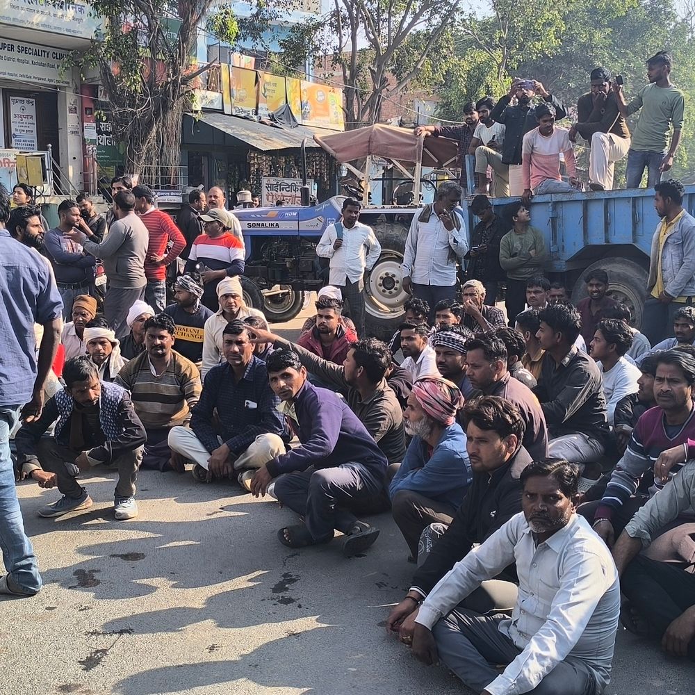 मैनपुरी अस्पताल में डिलीवरी के दौरान महिला की मौत:परिजनों ने लापरवाही का आरोप लगाकर किया हंगामा, सड़क जाम