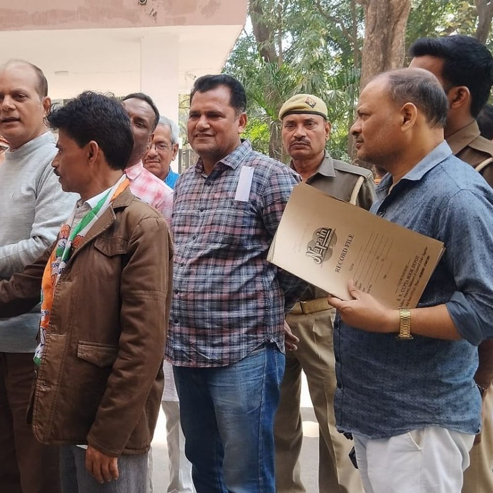 उन्नाव में कांग्रेस का प्रदर्शन:महंगाई-बेरोजगारी पर PM को सिटी मजिस्ट्रेट के माध्यम से भेजा ज्ञापन