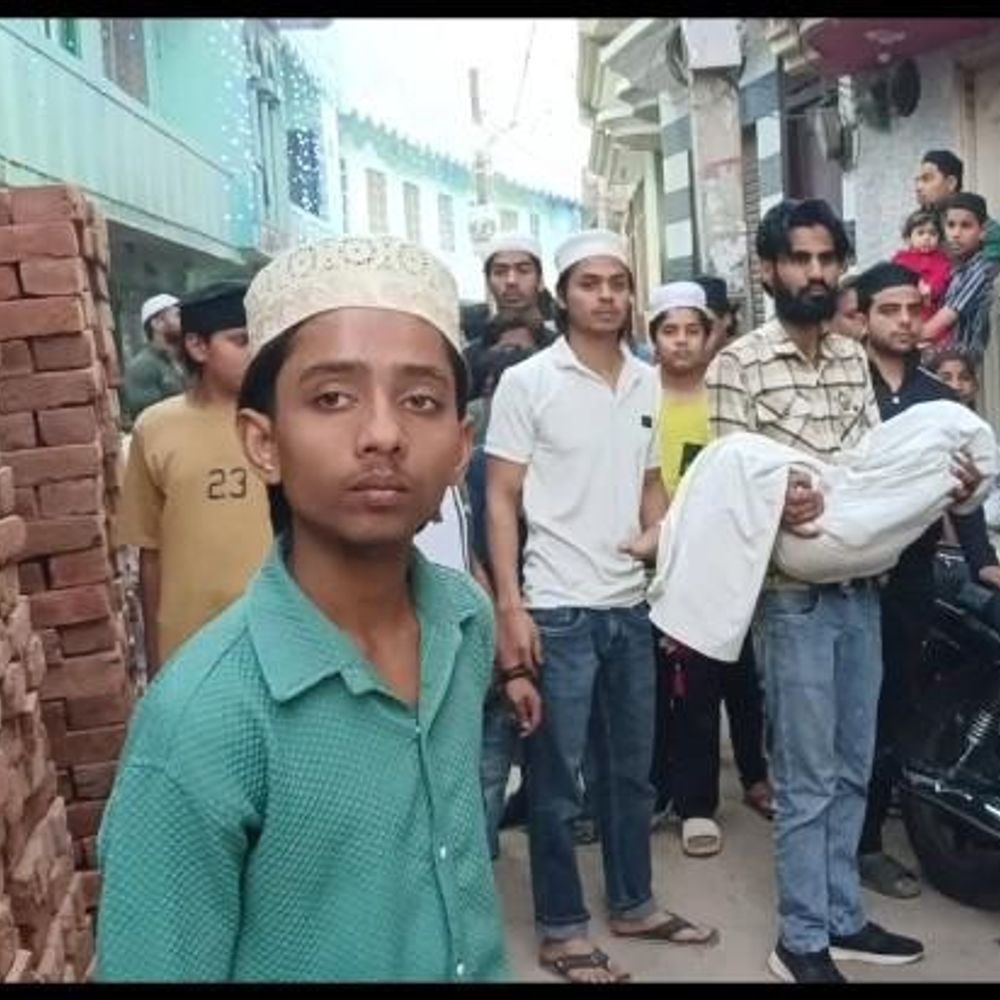 हापुड़ में जाम में फंसने से मासूम की मौत:अस्पताल ले जाते समय रास्ते में हालत बिगड़ी, मामा के घर आई थी