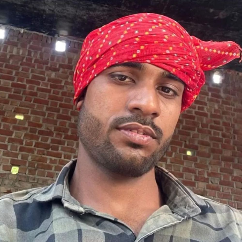 फिरोजाबाद में ट्रैक्टर-ट्राली से गिरकर युवक की मौत:नगला महादेव कट के पास हादसा, कोल्ड स्टोर जा रहा था आलू लेकर