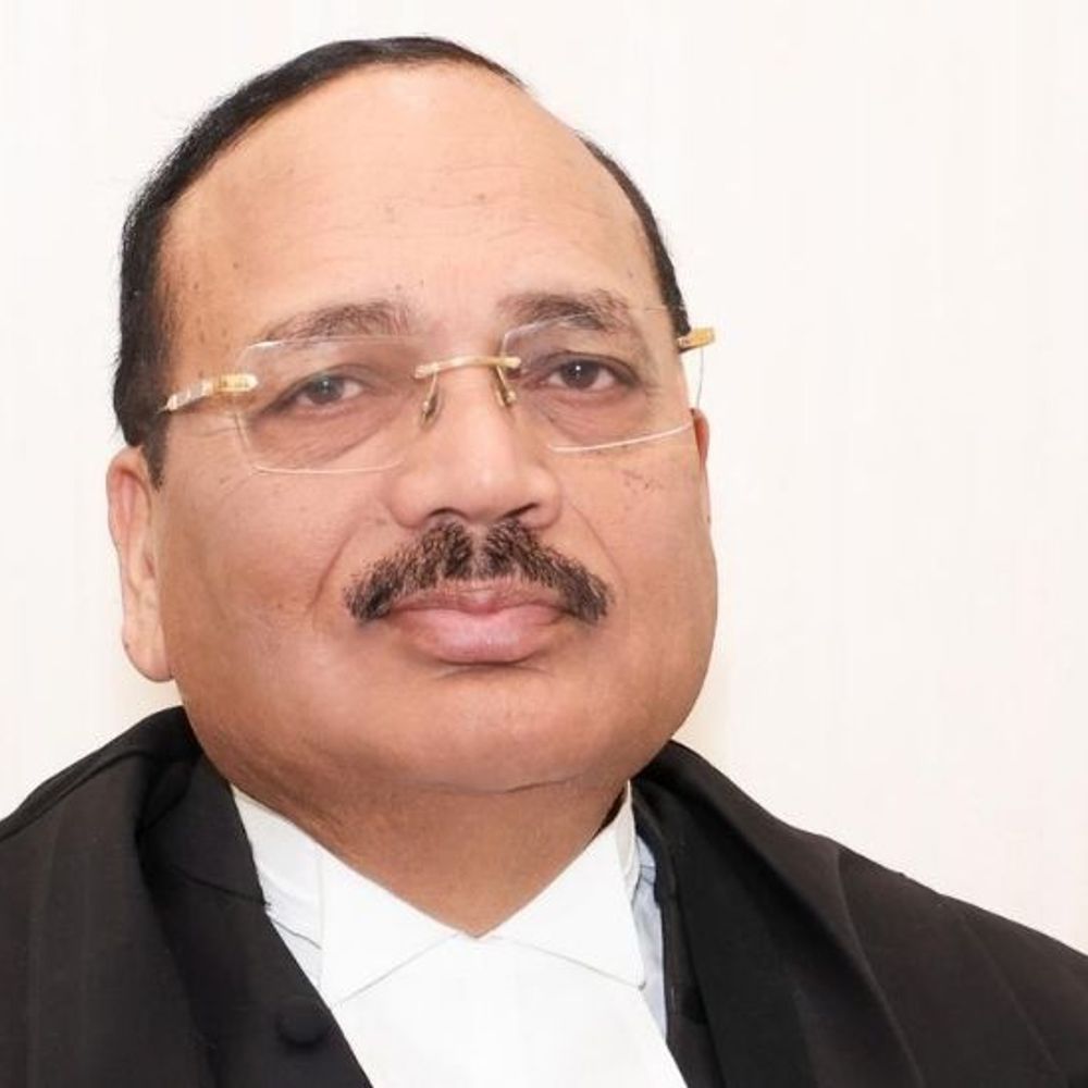 NCERT किताब में जजों के भ्रष्टाचार पर CJI का एक्शन:कहा- न्यायपालिका को बदनाम करने की इजाजत किसी को नहीं दी जाएगी