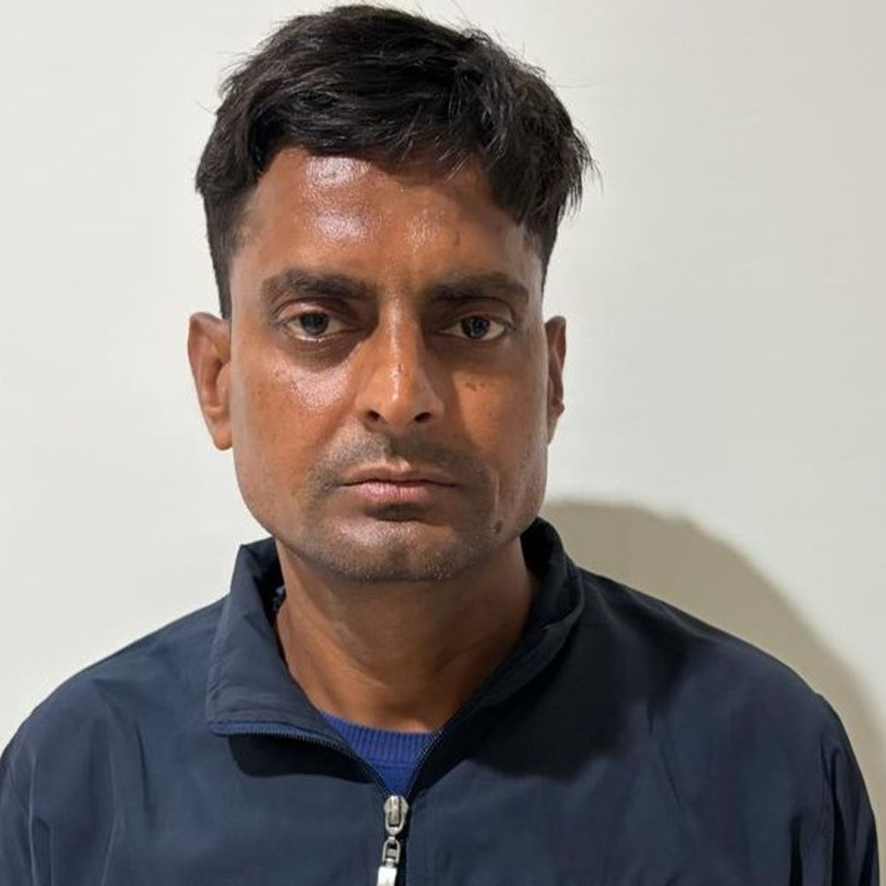 सेना भर्ती के नाम पर ठगी करने वाला गिरफ्तार:लखनऊ में मेडिकल पास करवाने के लिए ड्यूराबोलिन का इंजेक्शन लगवाता